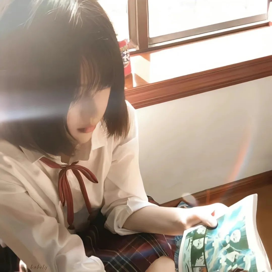 精灵高中:惊声尖拍海报